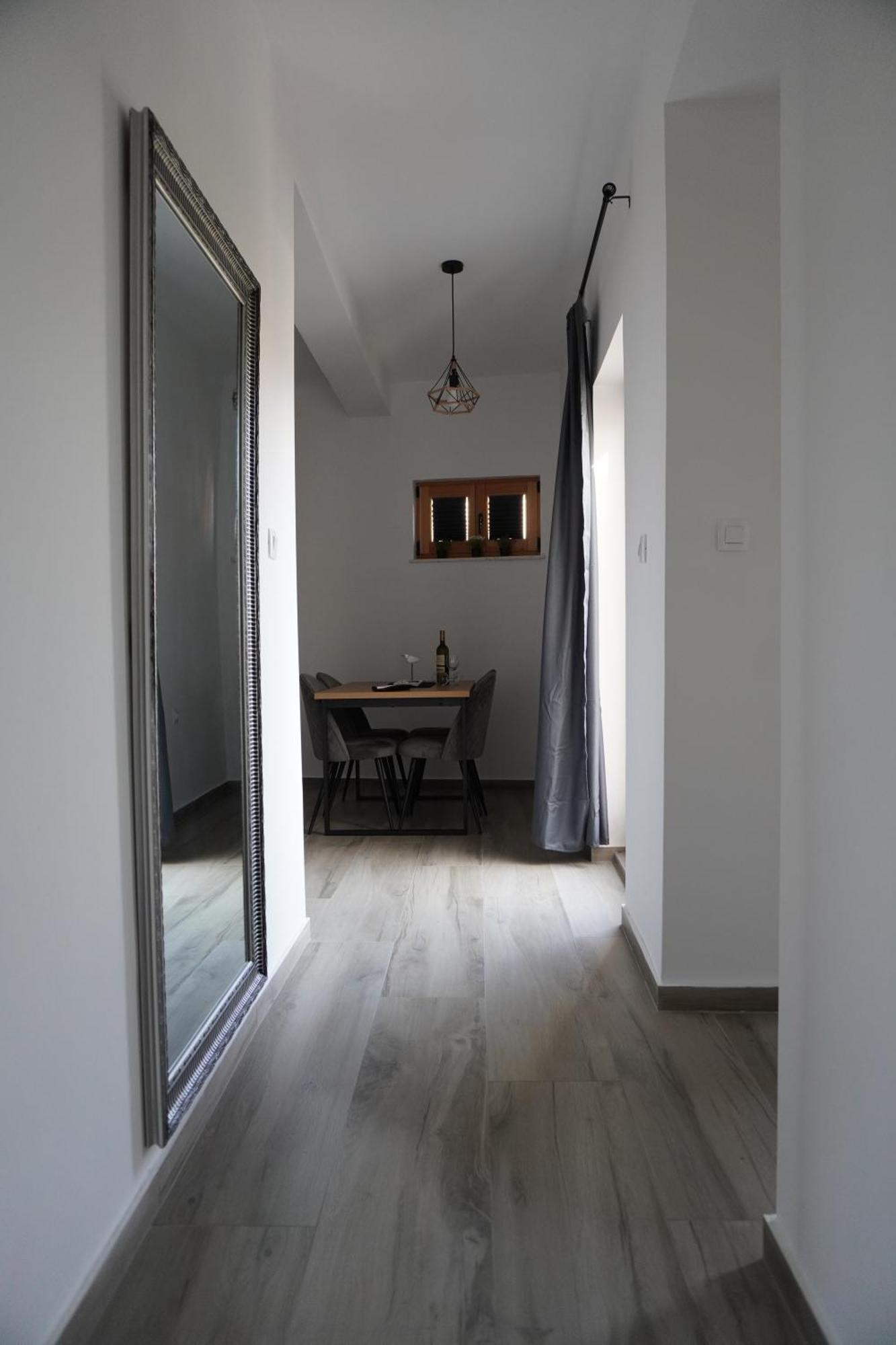Fjaka Apartments & Rooms Шибеник Экстерьер фото