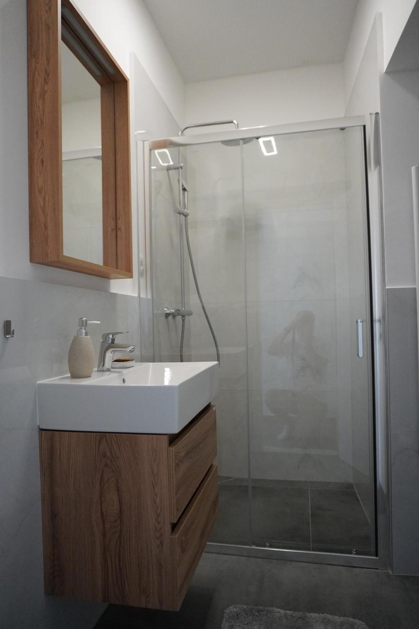 Fjaka Apartments & Rooms Шибеник Экстерьер фото